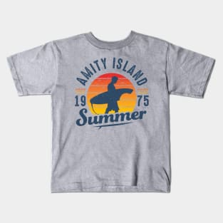 Amity Island Summer 0f 75 (Universal © UCS LLC) Kids T-Shirt